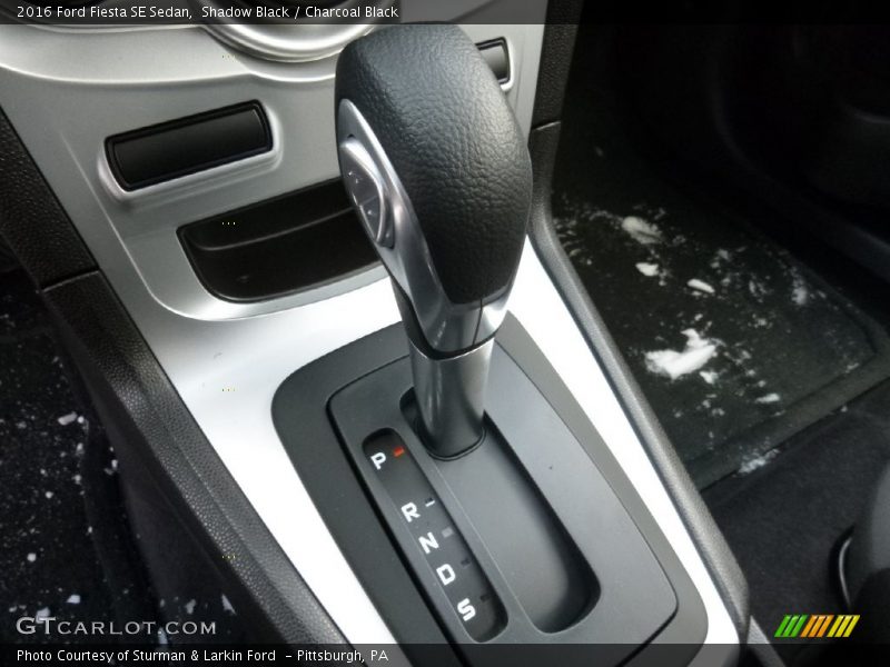 Shadow Black / Charcoal Black 2016 Ford Fiesta SE Sedan