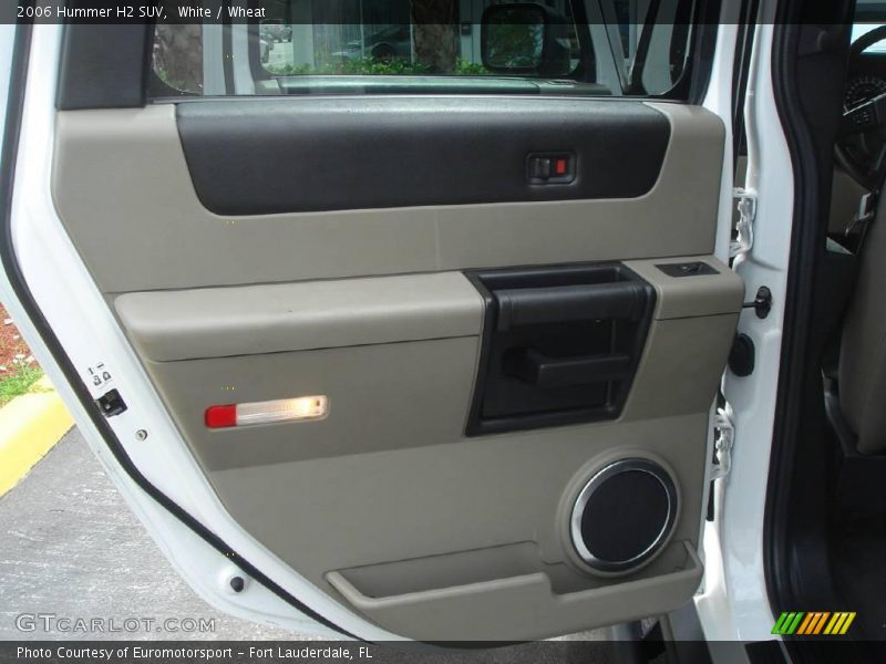 White / Wheat 2006 Hummer H2 SUV