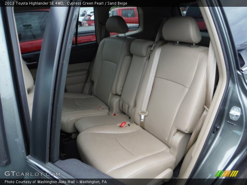 Cypress Green Pearl / Sand Beige 2013 Toyota Highlander SE 4WD