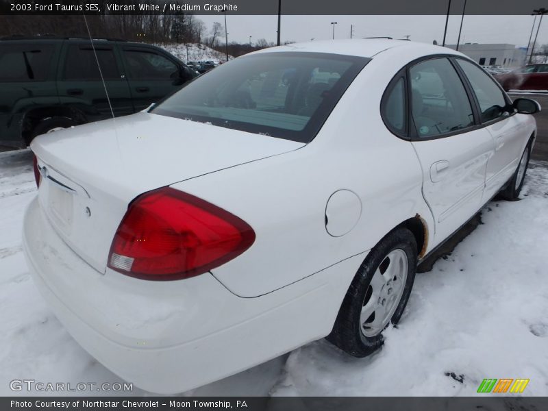 Vibrant White / Medium Graphite 2003 Ford Taurus SES