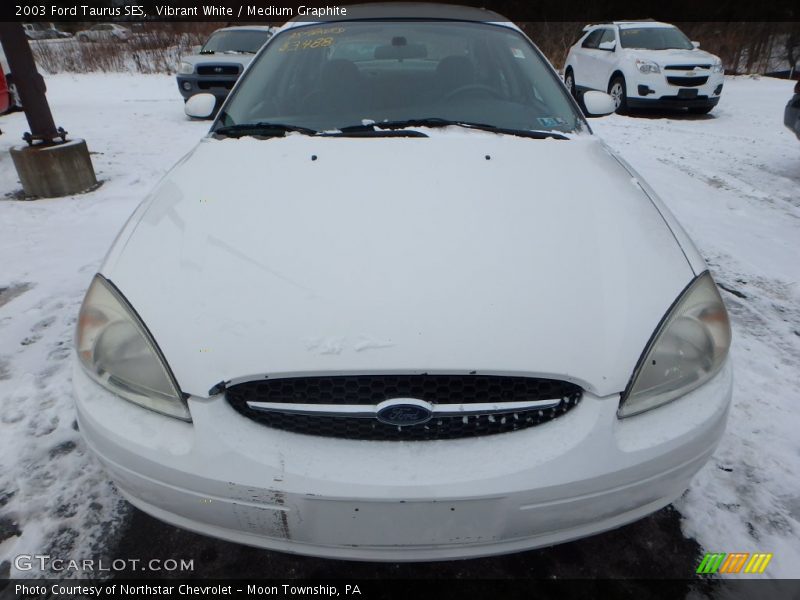 Vibrant White / Medium Graphite 2003 Ford Taurus SES