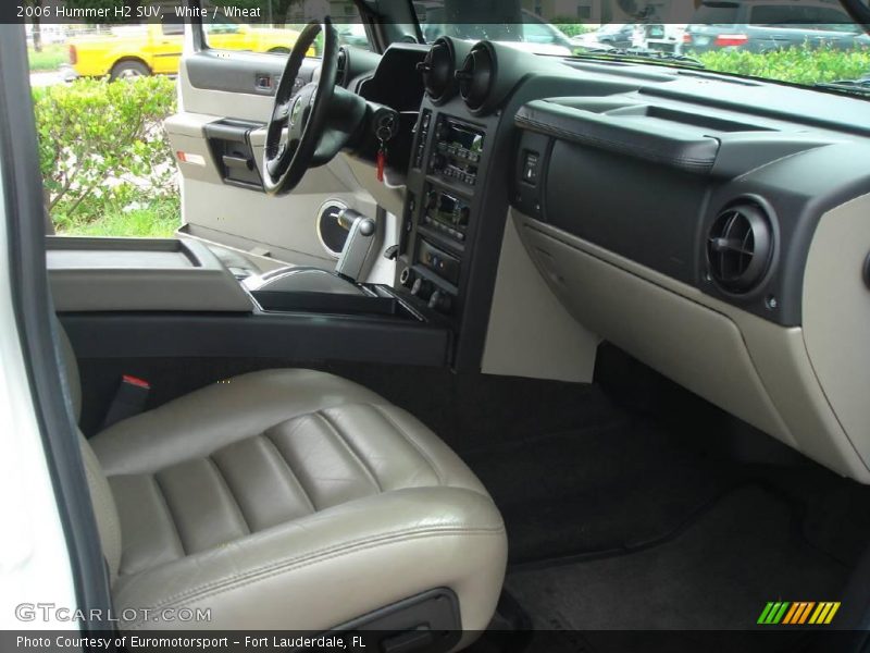 White / Wheat 2006 Hummer H2 SUV