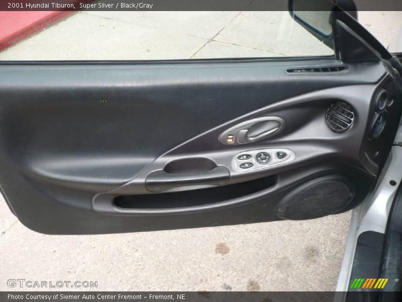 Super Silver / Black/Gray 2001 Hyundai Tiburon