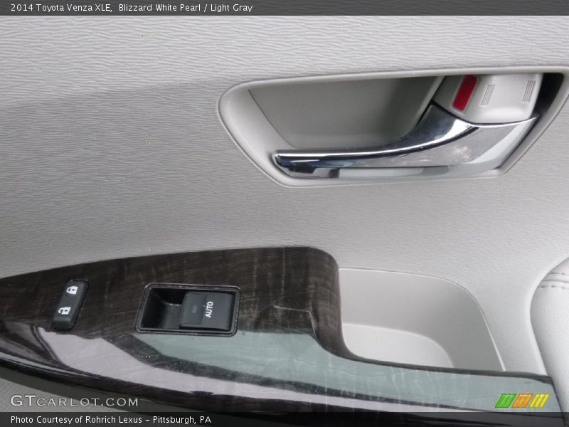 Blizzard White Pearl / Light Gray 2014 Toyota Venza XLE