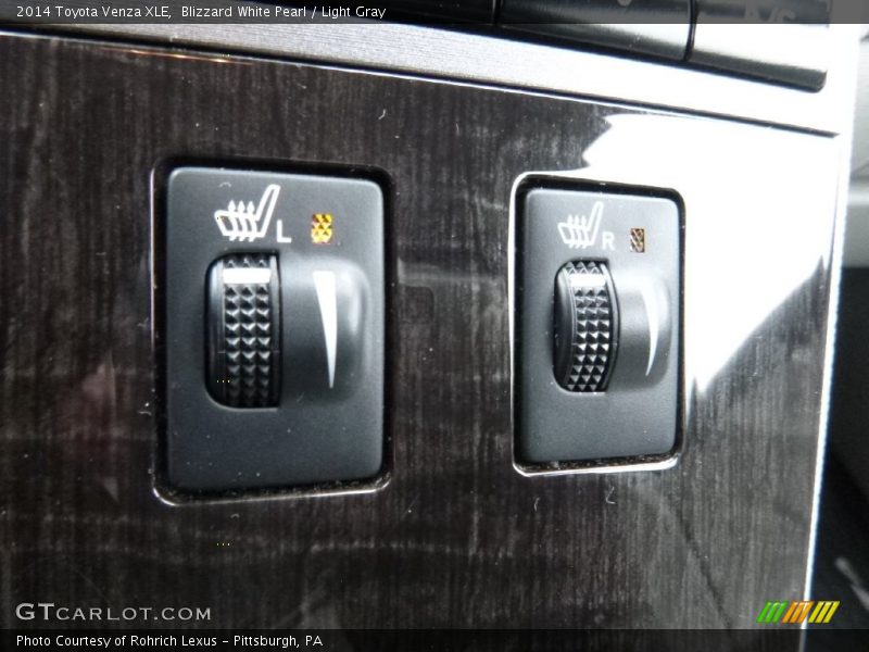 Blizzard White Pearl / Light Gray 2014 Toyota Venza XLE