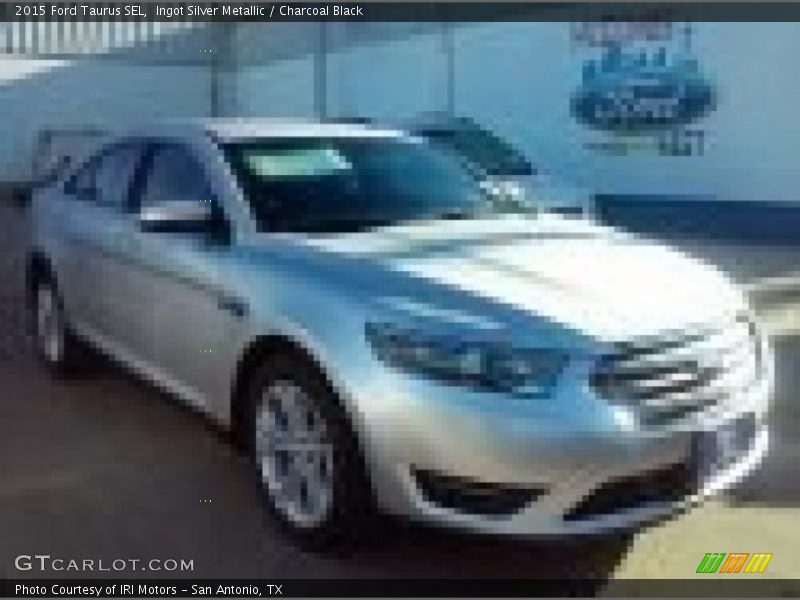 Ingot Silver Metallic / Charcoal Black 2015 Ford Taurus SEL