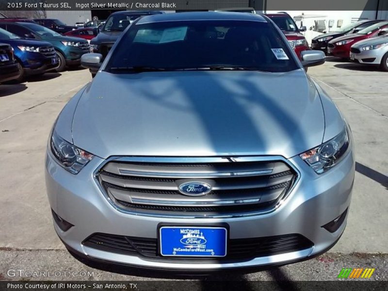Ingot Silver Metallic / Charcoal Black 2015 Ford Taurus SEL