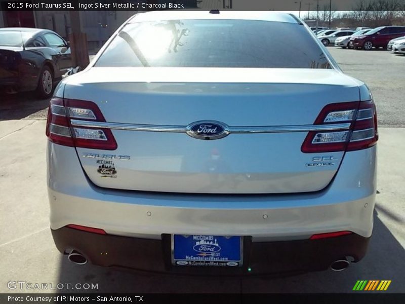 Ingot Silver Metallic / Charcoal Black 2015 Ford Taurus SEL