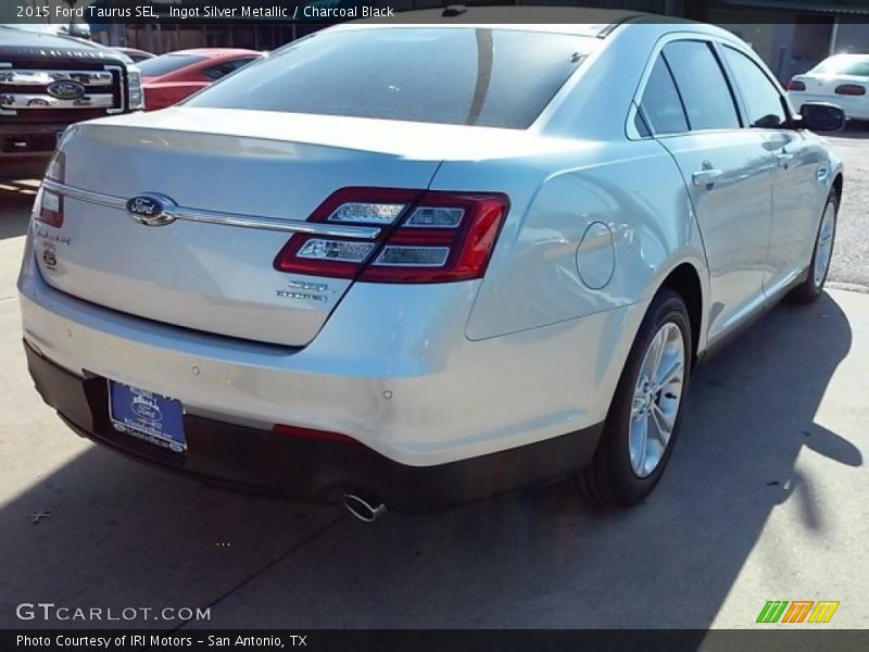 Ingot Silver Metallic / Charcoal Black 2015 Ford Taurus SEL