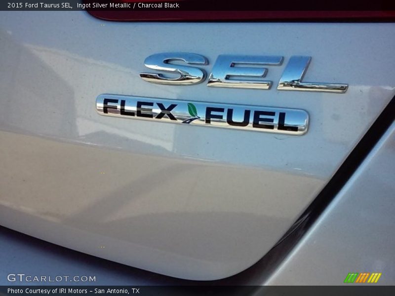 Ingot Silver Metallic / Charcoal Black 2015 Ford Taurus SEL