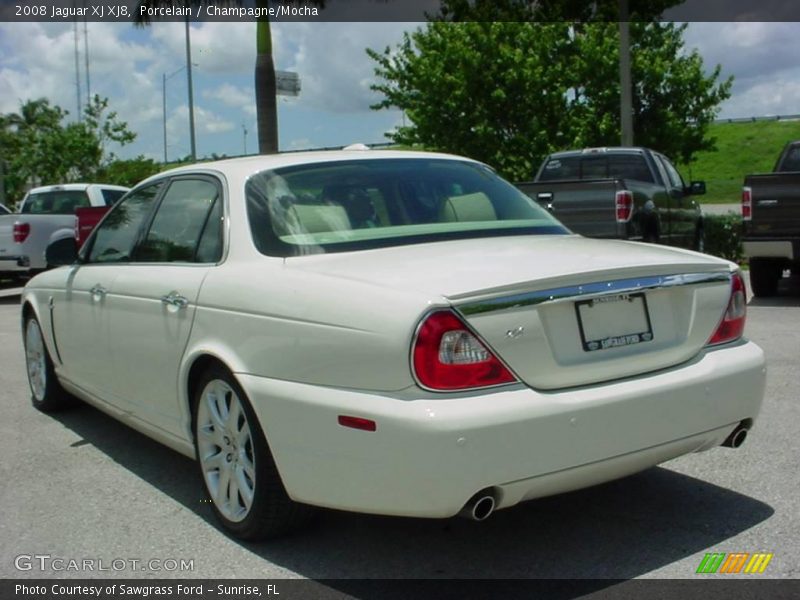 Porcelain / Champagne/Mocha 2008 Jaguar XJ XJ8