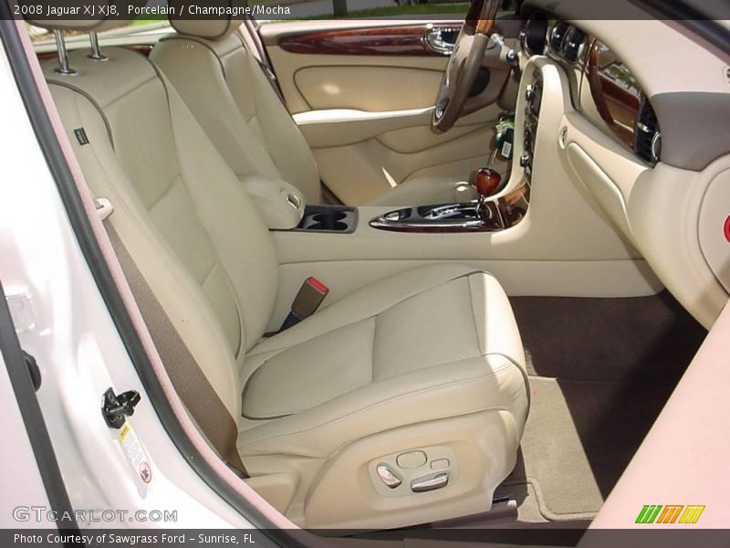 Porcelain / Champagne/Mocha 2008 Jaguar XJ XJ8