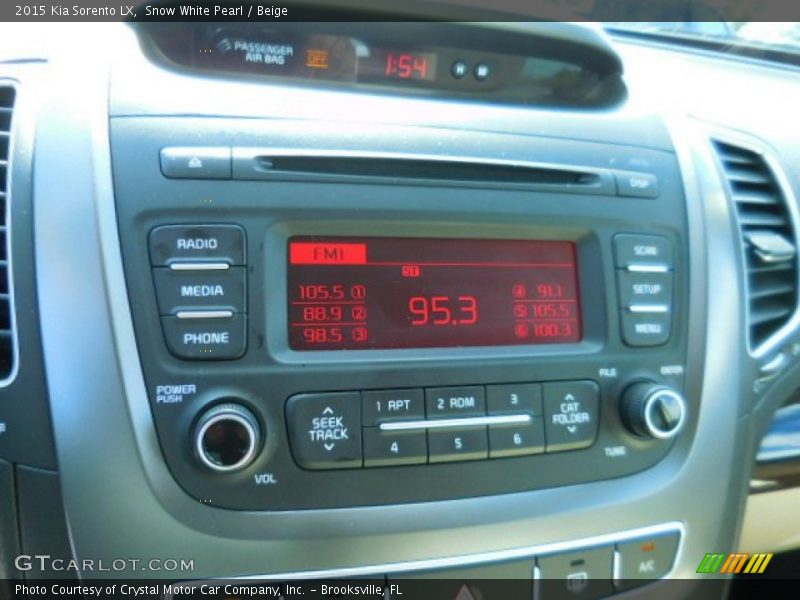 Snow White Pearl / Beige 2015 Kia Sorento LX