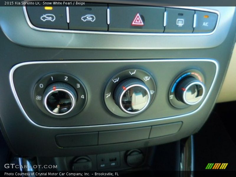 Snow White Pearl / Beige 2015 Kia Sorento LX