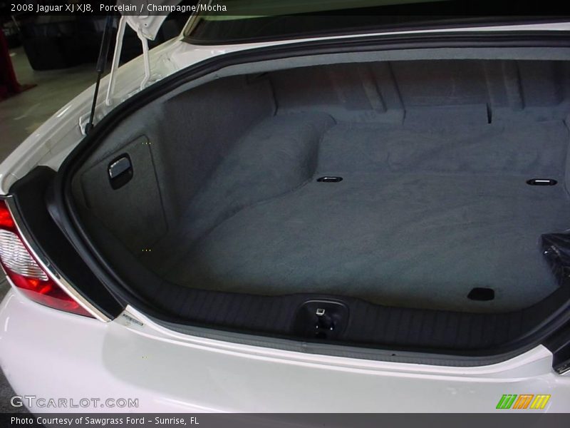 Porcelain / Champagne/Mocha 2008 Jaguar XJ XJ8