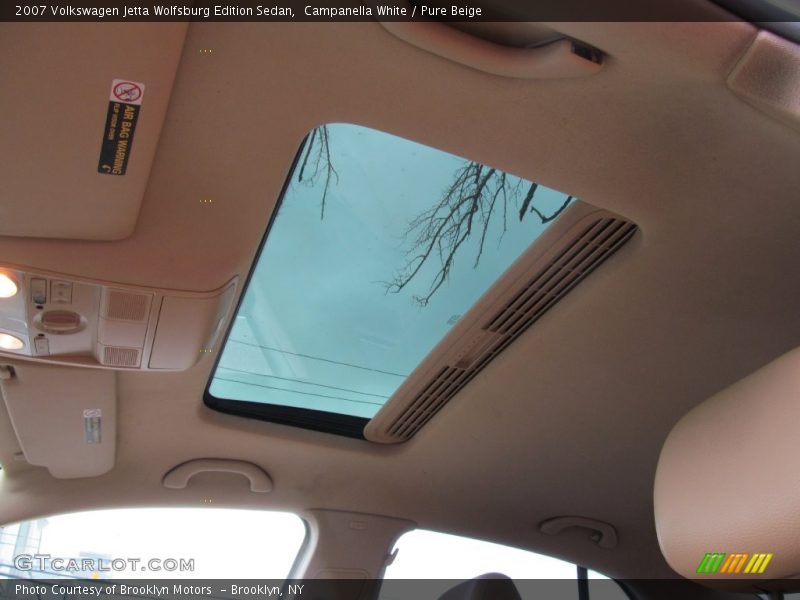 Campanella White / Pure Beige 2007 Volkswagen Jetta Wolfsburg Edition Sedan