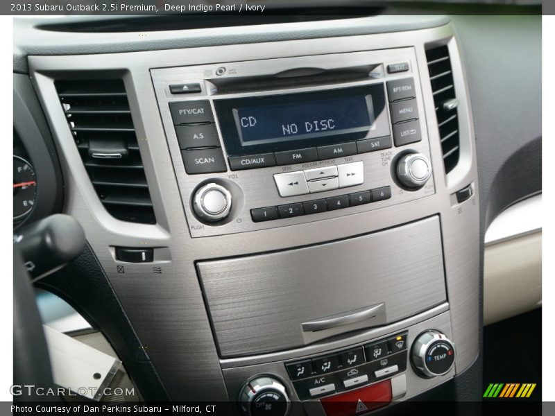 Deep Indigo Pearl / Ivory 2013 Subaru Outback 2.5i Premium