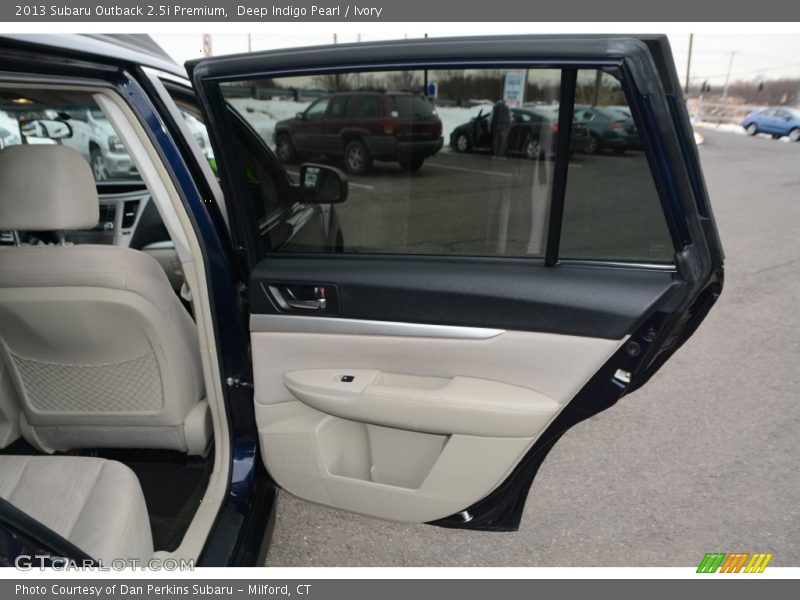 Deep Indigo Pearl / Ivory 2013 Subaru Outback 2.5i Premium