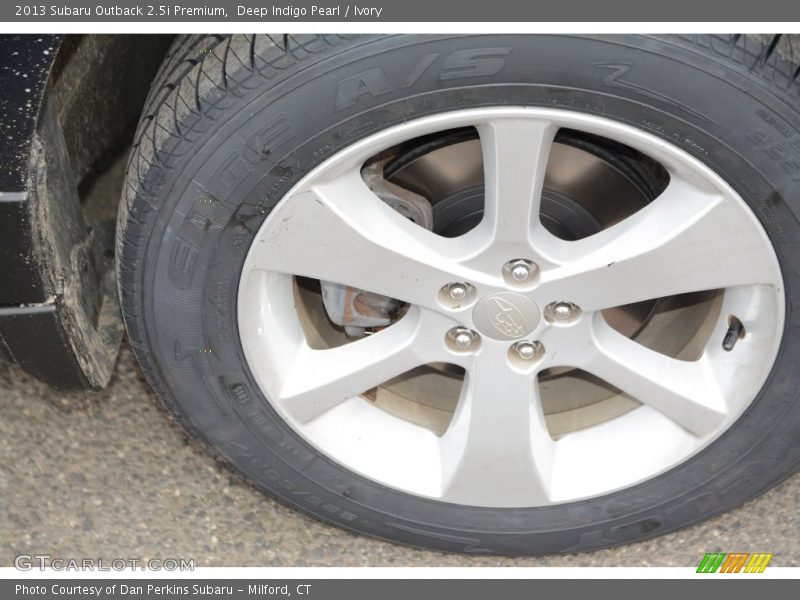 Deep Indigo Pearl / Ivory 2013 Subaru Outback 2.5i Premium