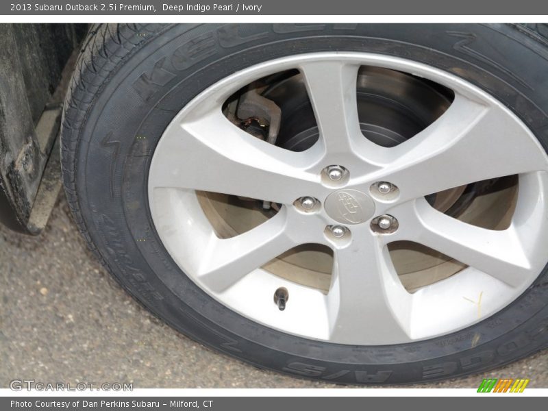 Deep Indigo Pearl / Ivory 2013 Subaru Outback 2.5i Premium