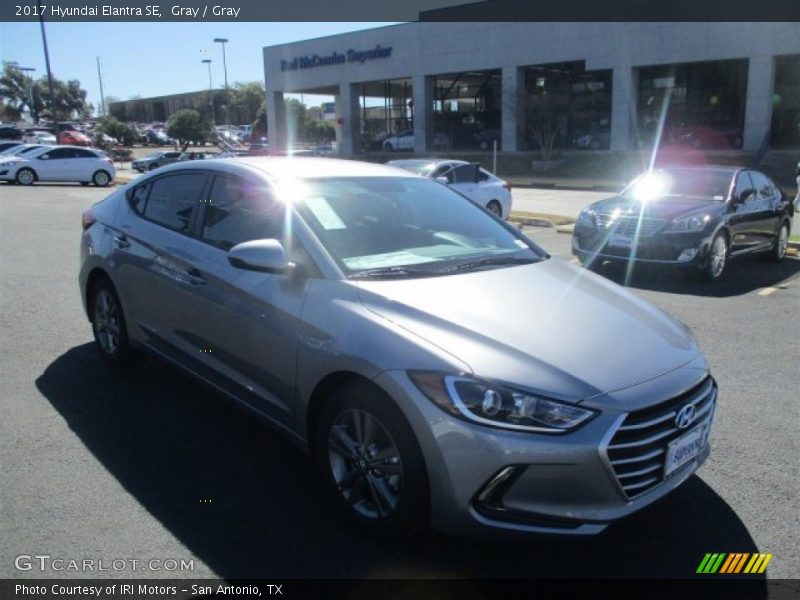 Gray / Gray 2017 Hyundai Elantra SE