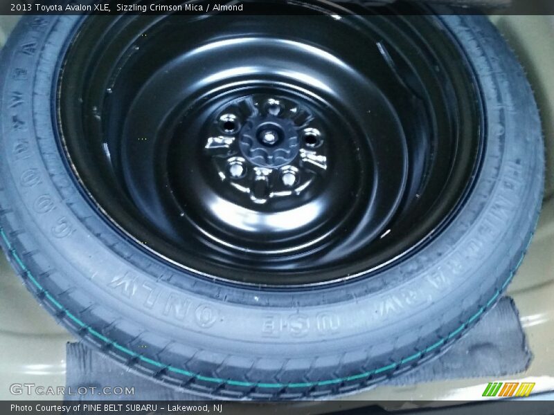 Sizzling Crimson Mica / Almond 2013 Toyota Avalon XLE