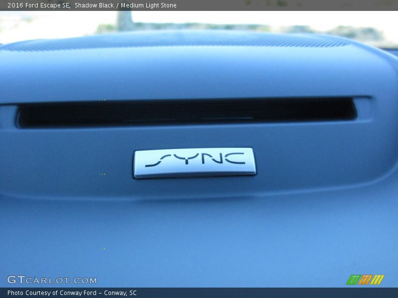 Shadow Black / Medium Light Stone 2016 Ford Escape SE