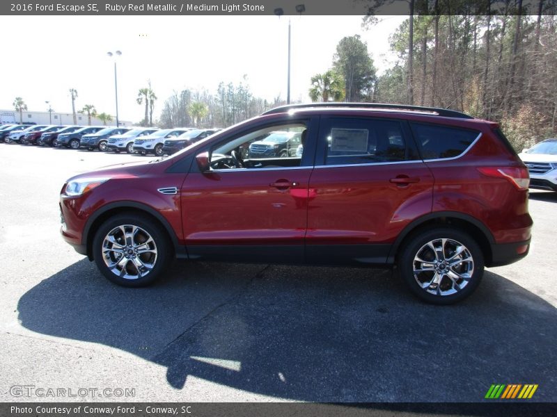 Ruby Red Metallic / Medium Light Stone 2016 Ford Escape SE