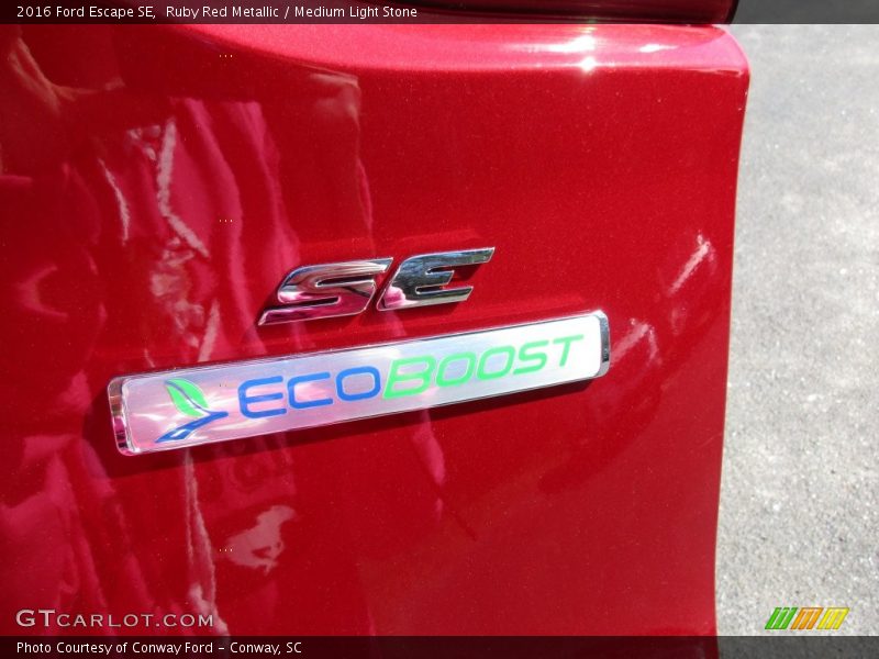 Ruby Red Metallic / Medium Light Stone 2016 Ford Escape SE