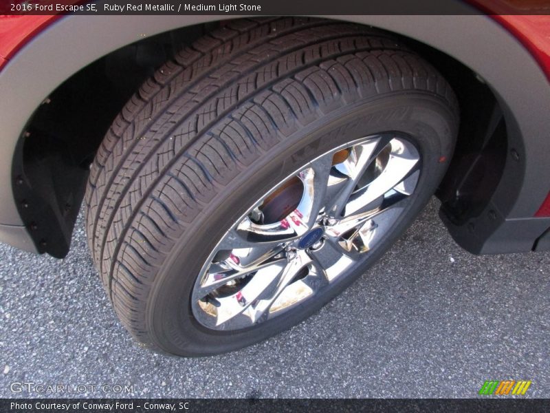 Ruby Red Metallic / Medium Light Stone 2016 Ford Escape SE