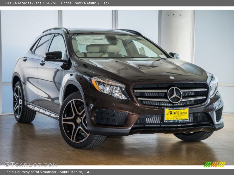 Cocoa Brown Metallic / Black 2016 Mercedes-Benz GLA 250