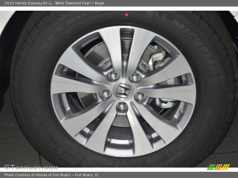 White Diamond Pearl / Beige 2016 Honda Odyssey EX-L