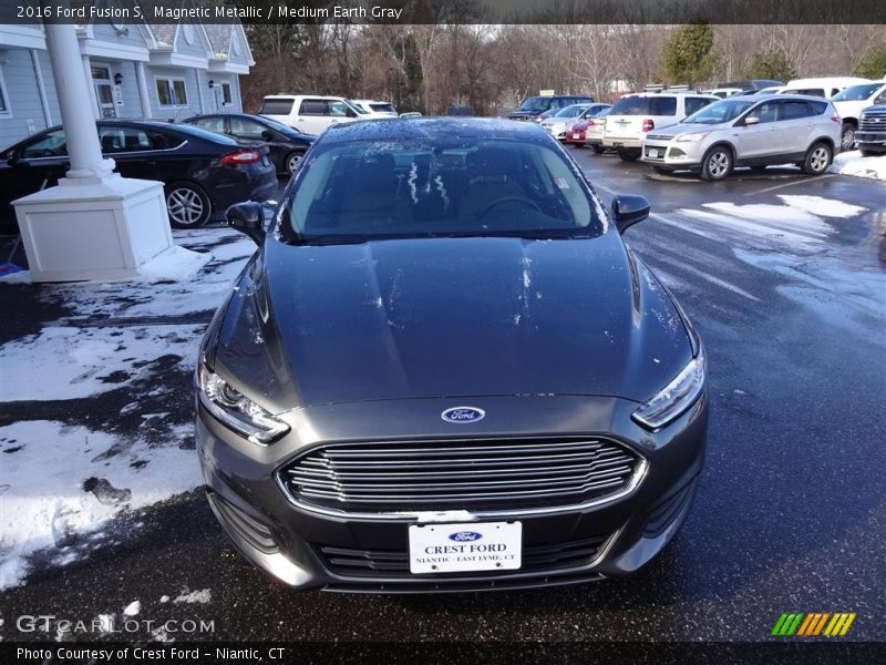 Magnetic Metallic / Medium Earth Gray 2016 Ford Fusion S
