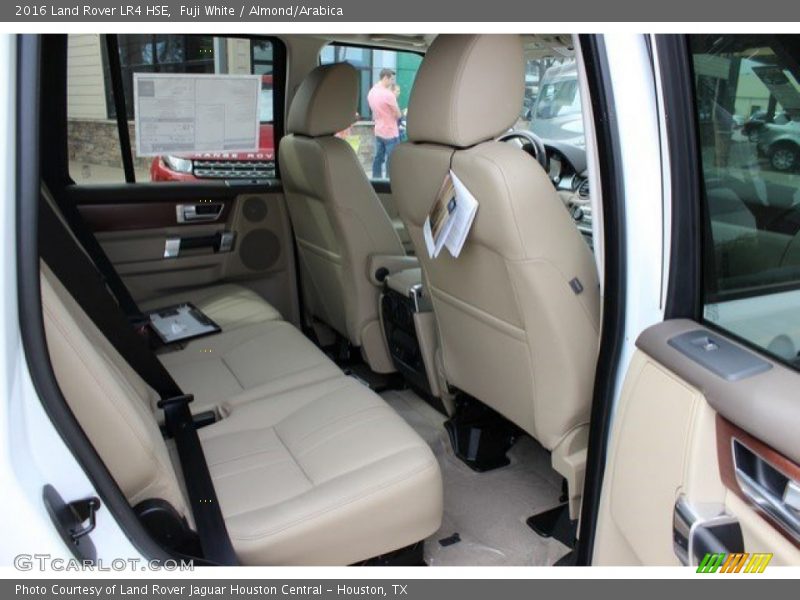 Fuji White / Almond/Arabica 2016 Land Rover LR4 HSE