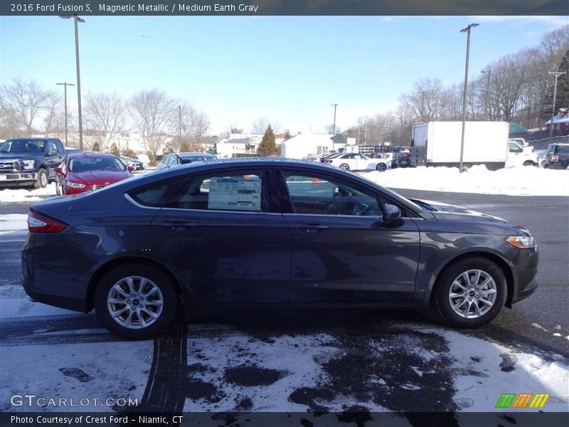 Magnetic Metallic / Medium Earth Gray 2016 Ford Fusion S