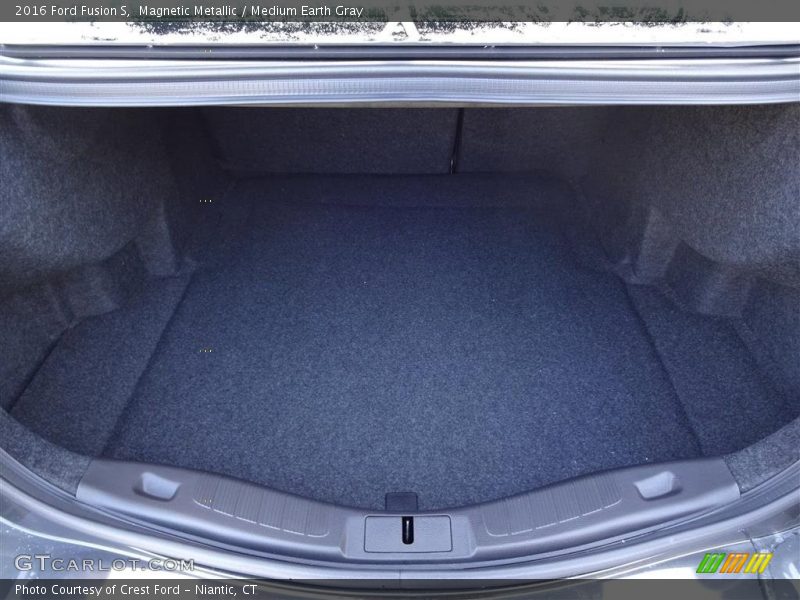 Magnetic Metallic / Medium Earth Gray 2016 Ford Fusion S