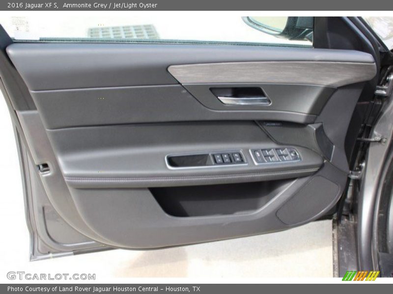 Door Panel of 2016 XF S