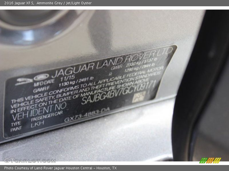 Ammonite Grey / Jet/Light Oyster 2016 Jaguar XF S