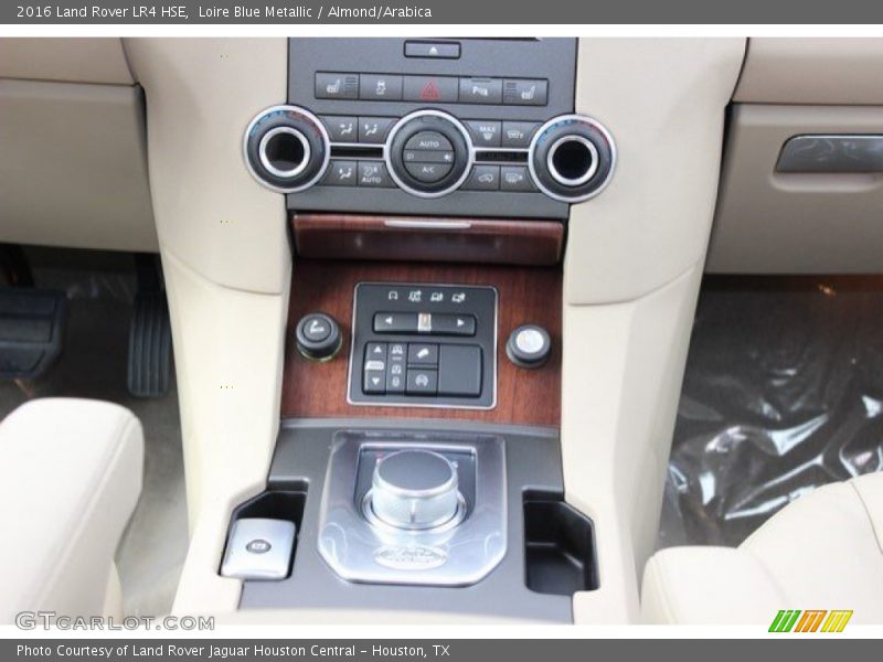 Loire Blue Metallic / Almond/Arabica 2016 Land Rover LR4 HSE