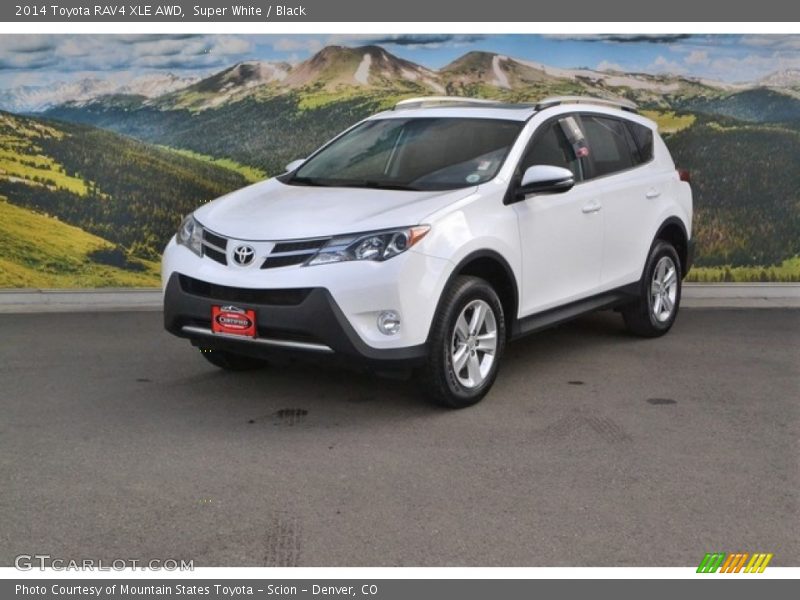 Super White / Black 2014 Toyota RAV4 XLE AWD