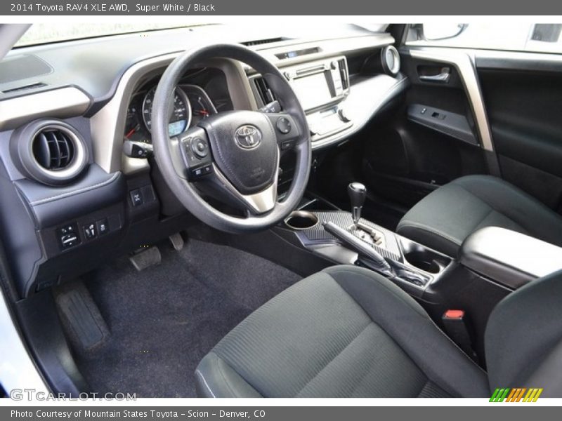 Super White / Black 2014 Toyota RAV4 XLE AWD