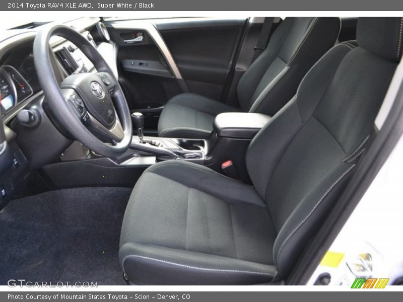 Super White / Black 2014 Toyota RAV4 XLE AWD