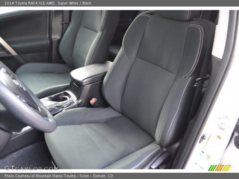 Super White / Black 2014 Toyota RAV4 XLE AWD