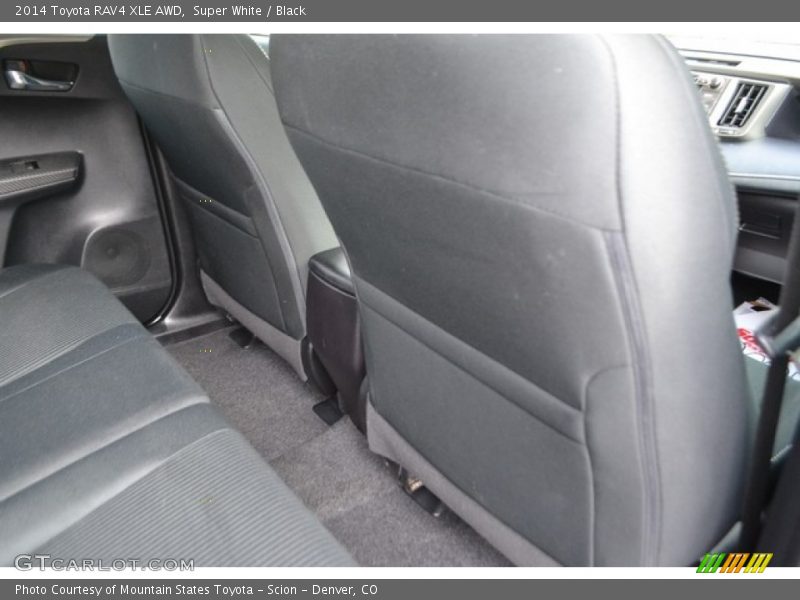 Super White / Black 2014 Toyota RAV4 XLE AWD