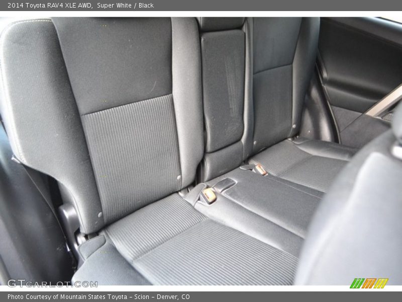 Super White / Black 2014 Toyota RAV4 XLE AWD