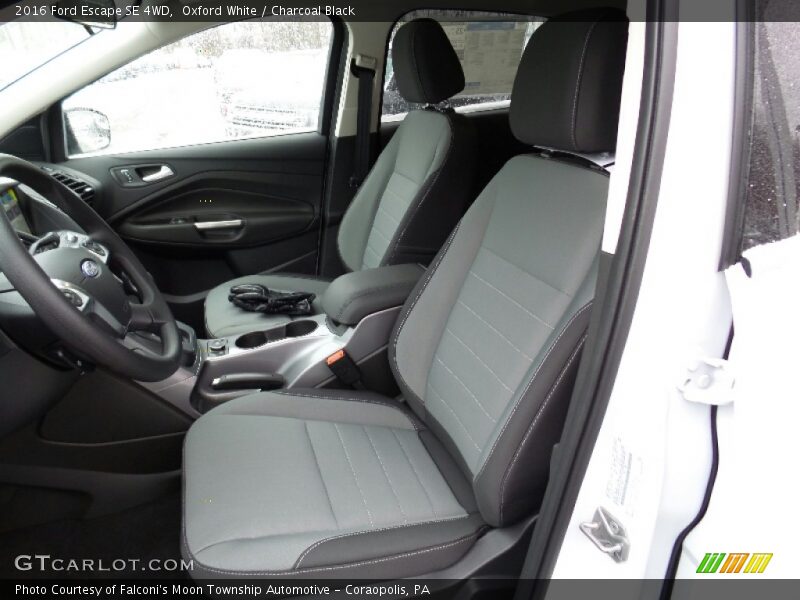 Oxford White / Charcoal Black 2016 Ford Escape SE 4WD