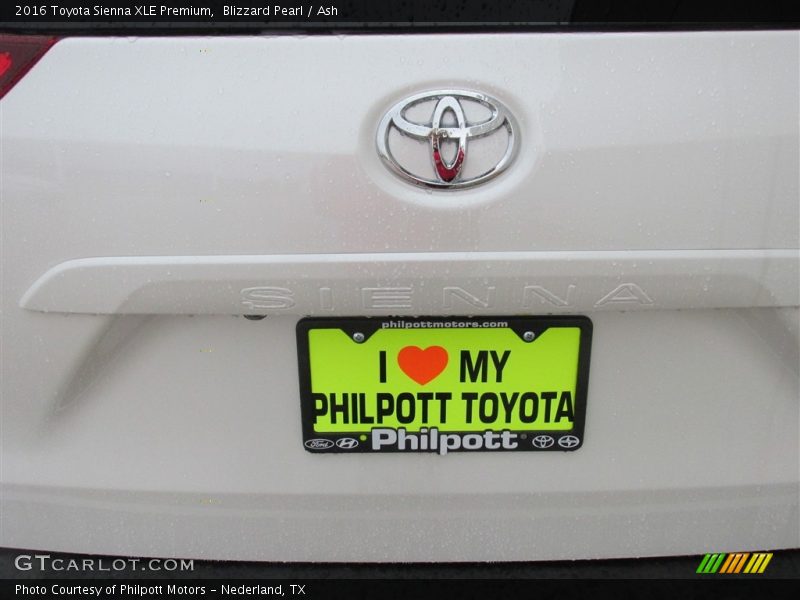 Blizzard Pearl / Ash 2016 Toyota Sienna XLE Premium