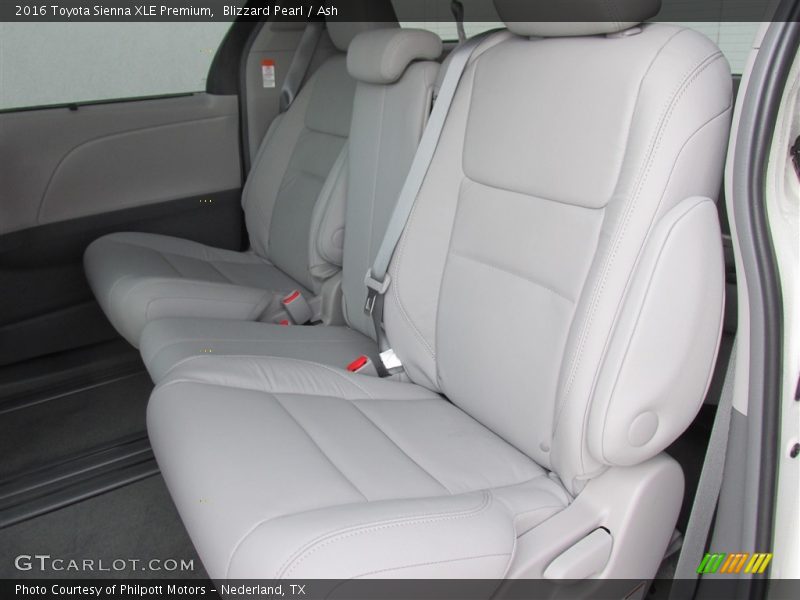 Blizzard Pearl / Ash 2016 Toyota Sienna XLE Premium