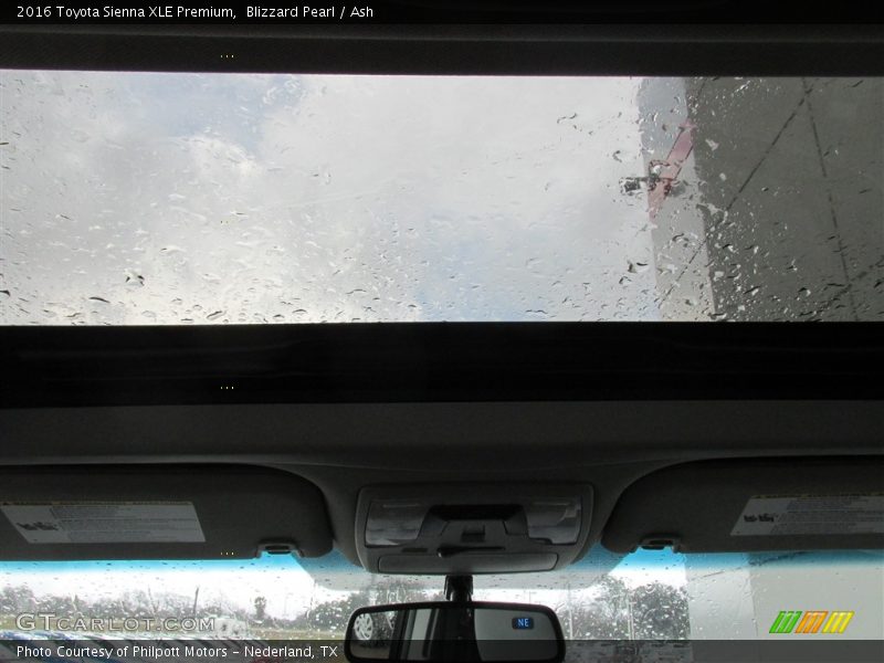 Blizzard Pearl / Ash 2016 Toyota Sienna XLE Premium