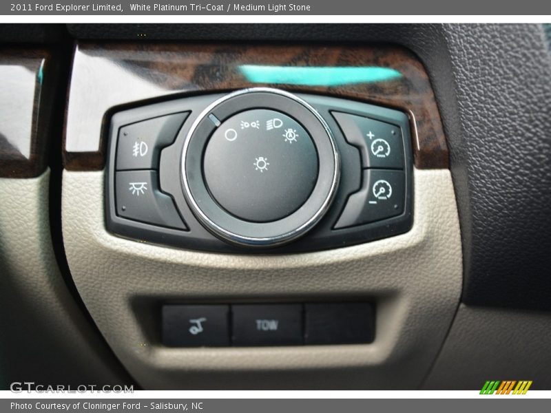 White Platinum Tri-Coat / Medium Light Stone 2011 Ford Explorer Limited